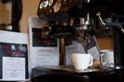 Italiano Espresso Honey Process Vietnamese Koffiebonen Aanbieding 250g GAIA Cafe 20 Italiano Espresso Honey Process Vietnamese Koffiebonen Aanbieding 250g GAIA Cafe -Koffie Tijd Winkel 1200x800 12