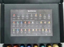 Koffie Proeverij Pakket Groot 40 Stuks Verschillende Smaken Met Mystery Card 'Get Well Soon' Met Persoonlijke (video) Boodschap | Verjaardag | Sinterklaas | Kerstpakket | Vaderdag | Moederdag | Jubileum | Valentijnsdag 15 Koffie Proeverij Pakket Groot 40 Stuks Verschillende Smaken Met Mystery Card 'Get Well Soon' Met Persoonlijke (video) Boodschap | Verjaardag | Sinterklaas | Kerstpakket | Vaderdag | Moederdag | Jubileum | Valentijnsdag -Koffie Tijd Winkel 1200x899 1